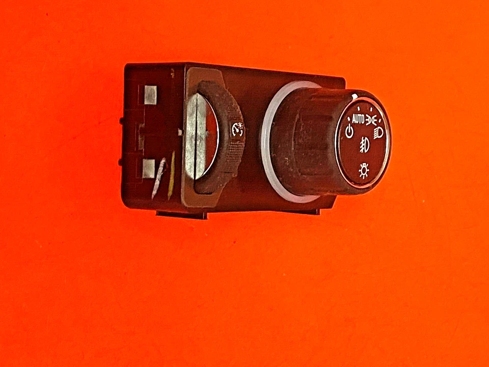 Interruptor de faros HLS1692 para GMC Yukon.Sierra 1500 Chevrolet Silverado Foto 3 de 4