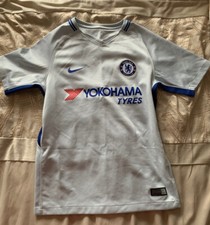 Chelsea 17/18 away shirt. White kit. Nike Children Medium 