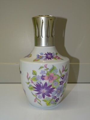 LAMPE BERGER LAMPE à parfum en porcelaine de Limoges avec dessus coeur ton or EUR 312,53 - FR