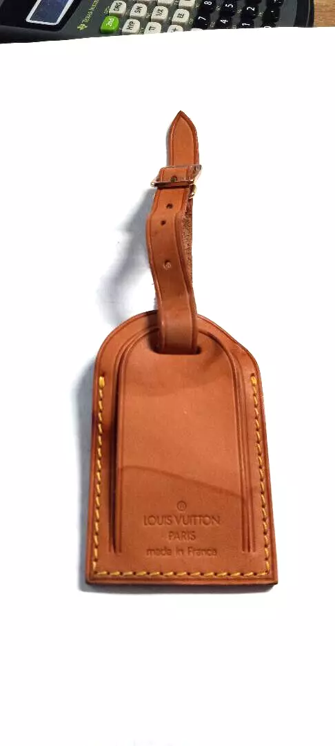 lv bag tag