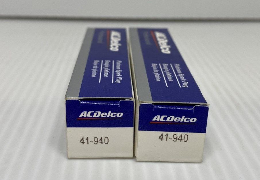 Lot of 2 AC Delco Professional Platinum Spark Plugs 41-940