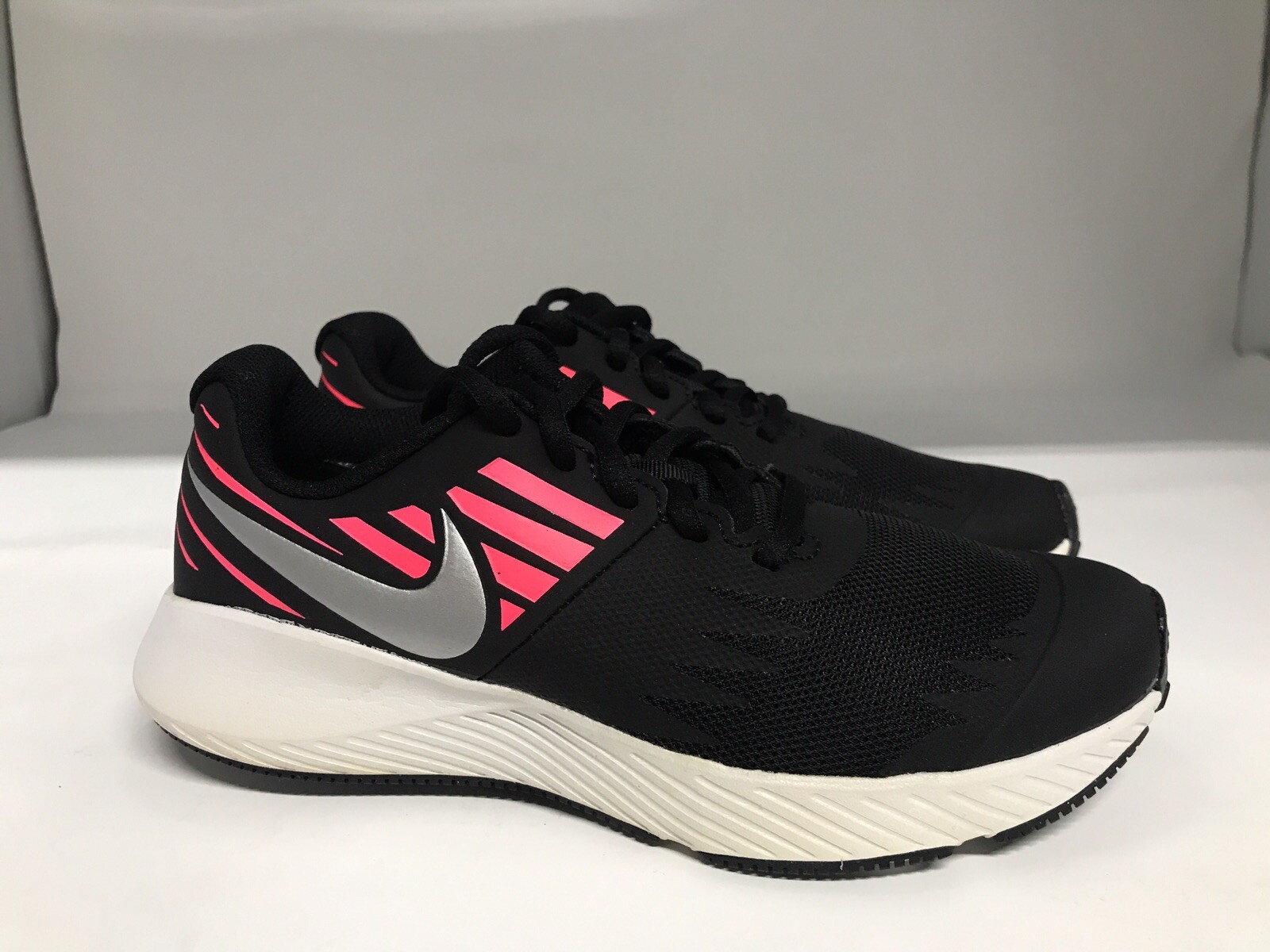 nike star runner size 4