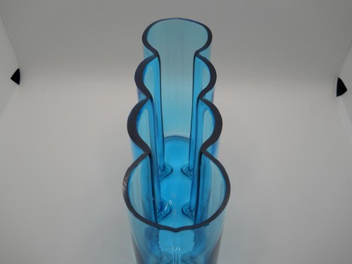 Vintage 4 Tube Heavy Art Glass Blue Vase 5 7/8” H 2.25" W - Bild 4 von 6