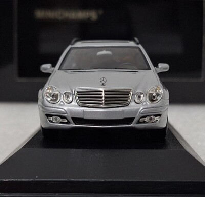 Mercedes-Benz E-Class (S211) T-Model 2006 Silver 1:43 Minichamps