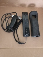 Nintendo Wii Motion Plus Black  Remote Controller with Black OEM Nunchuck TESTED