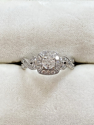 SOLID 14K White Gold And Diamond Pave SPARKLY Illusion Wedding Engagement Ring!