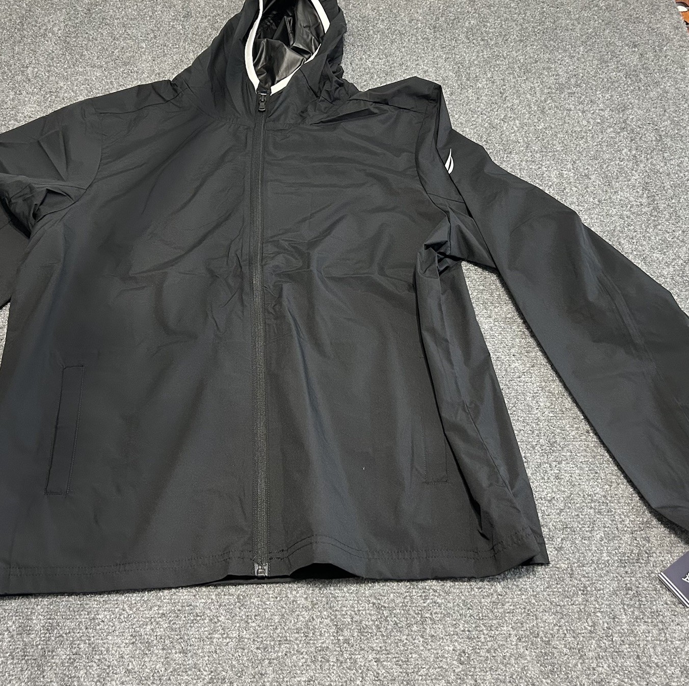 NAUTICA Men's Black Hooded Full-Zip Wind & Water Resistant Jacket-Large Packable