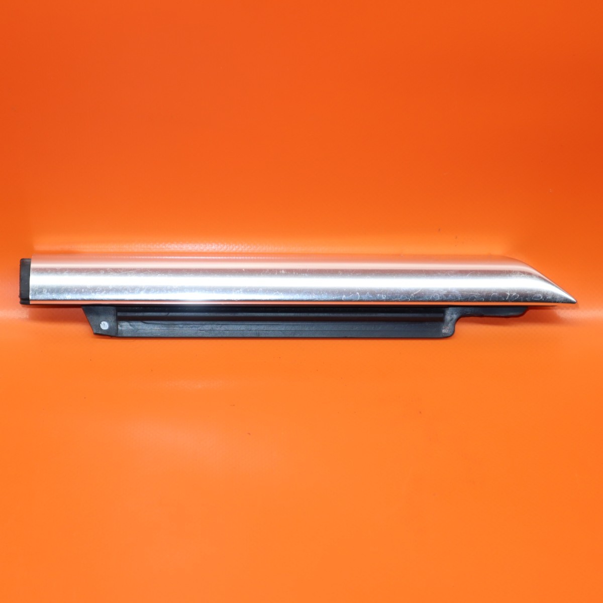 Maserati Ghibli 2016-2020 Front Right Molding P/N 670009915