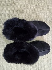 Women's Indoor Outdoor Fuzzy Slippers Size 38/7 Black Faux Fur