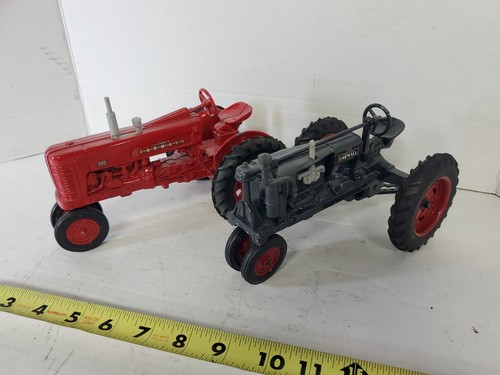 TRACTEUR IH FARMAL 756 Jumelé 44131 ERTL 1/32
