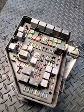 2013-2014 Buick Enclave Engine Fuse Box Assembly Oem 2013-2014 Buick Enclave Engine Fuse Box Assembly Oem