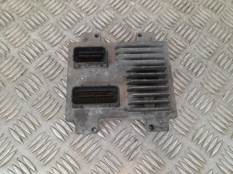 VAUXHALL CORSA D 2009-2015 1.2 Petrol Engine ECU 55590540 - Image 2 of 4