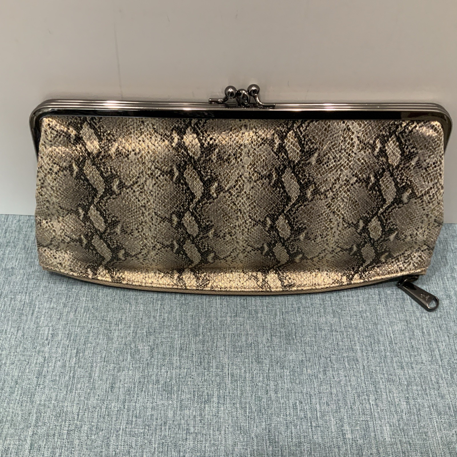 Hobo Int’l Embossed Snakeskin Pattern Clutch With… - image 4