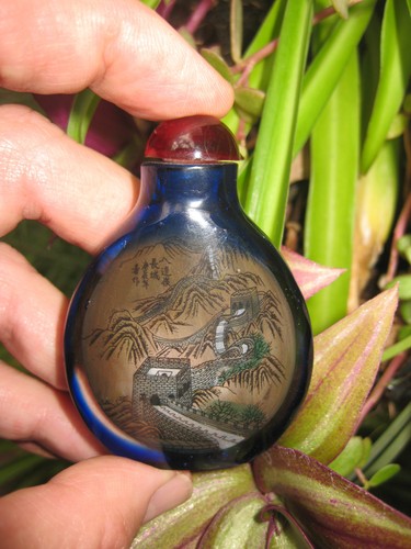 Antigua botella de vidrio azul tabaco chino: Gran Muralla China - Imagen 8 de 11