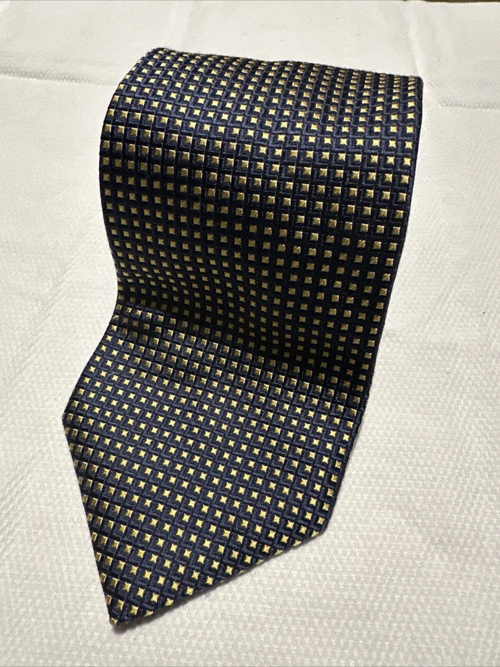 Corbata Brooks Brothers 346 Hecha en EE. UU. Tejida Pura Seda Azul Marino y Dorado Cuadrados Foto 4 de 4