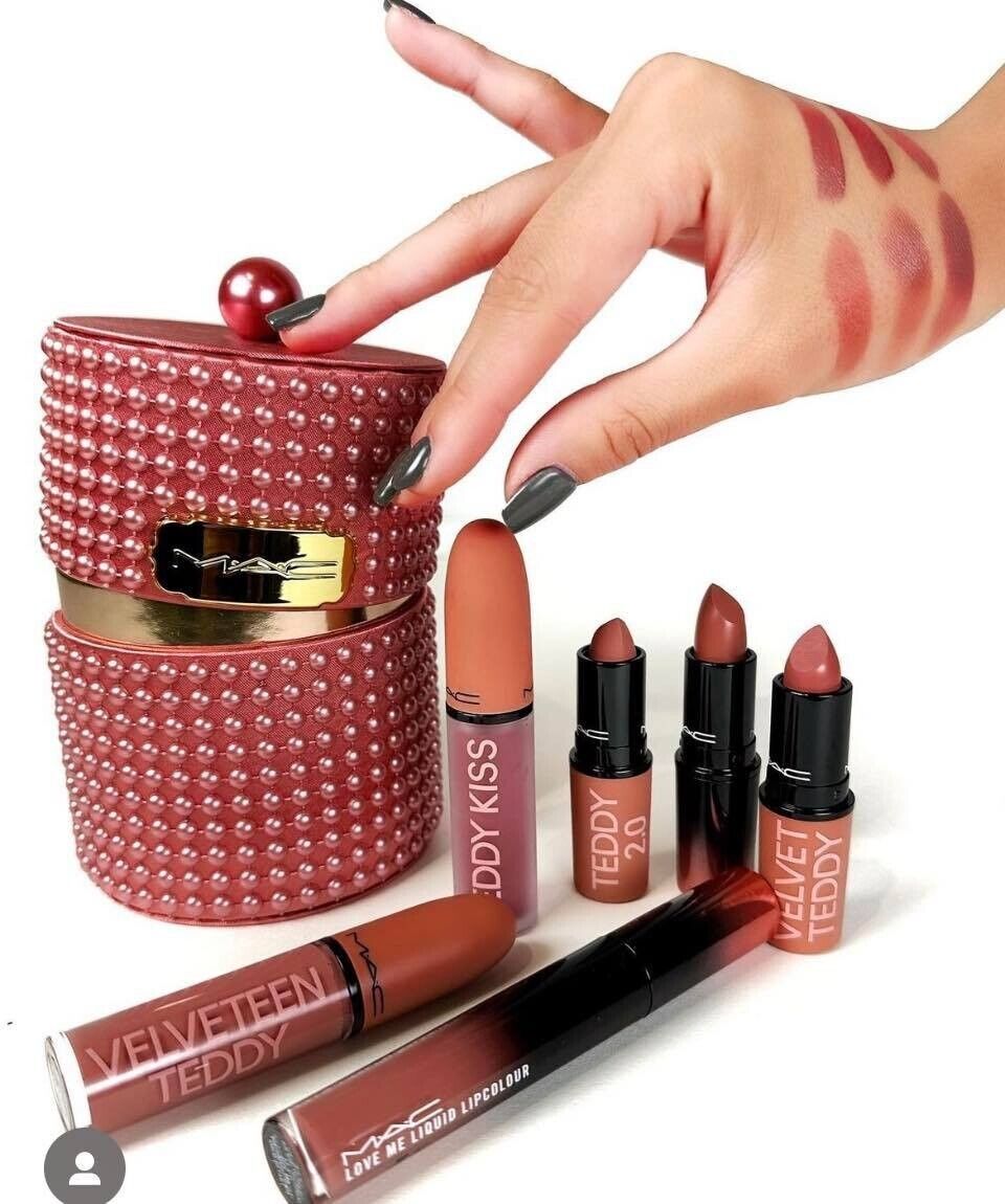 Mac Velvet Teddy's Party Crew Vault 7pc Limited Holiday Lipstick