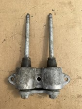 SUPPORTO SUPERIORE E BULLONI 70CV YAMAHA F70A EFi motore fuoribordo 4 tempi