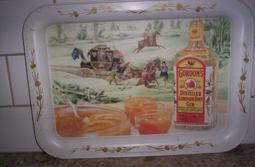 VINTAGE GORDONS DISTILLED LONDON DRY GIN TIN TRAY FROM THE GORDON GALLERY - Afbeelding 2 van 4