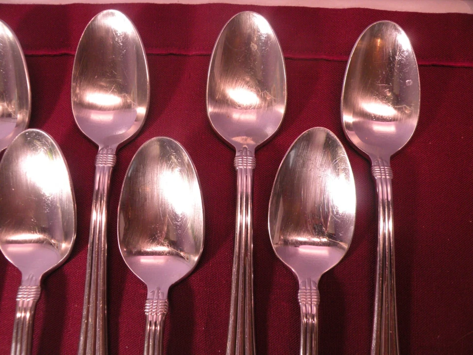 Juego de 9 cucharas de sopa/place ovaladas Hampton ODYSSEY cubiertos de acero inoxidable 7 3/4 GG1 Foto 3 de 4