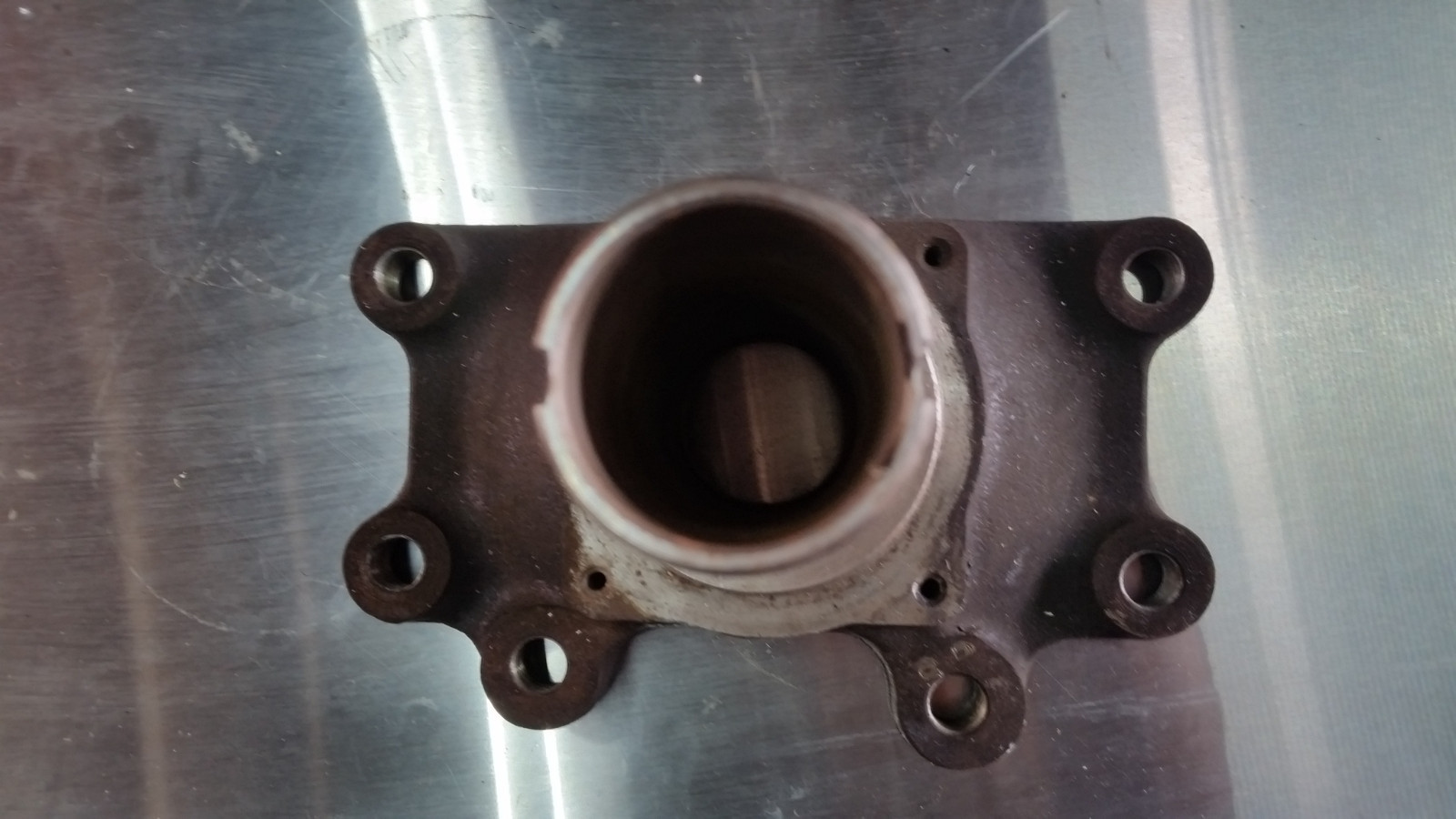 80 TO 89 ROLLS ROYCE SILVER SPIRIT SPUR DAWN LEFT REAR hub for spindle  