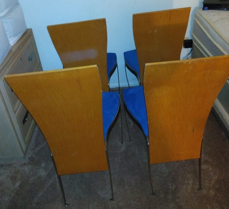 4 sillas de comedor vintage de mediados de siglo de acero inoxidable y madera pulidas con respaldo largo Ex Foto 3 de 4