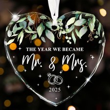 First Christmas Married Ornament 2025 Wedding Gifts for Couple Just Married Gift