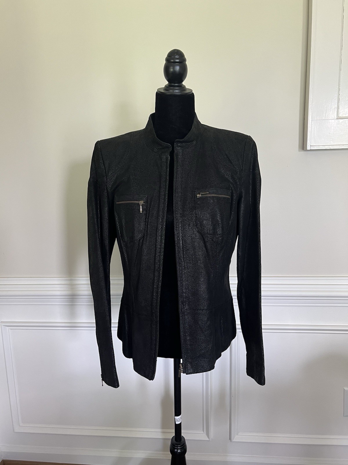 RARE Vintage Alfani Black Leather Jacket size Medium Women’s