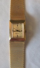 Beautiful Timex Electric 1970s Watch. Runs Extra Batteries