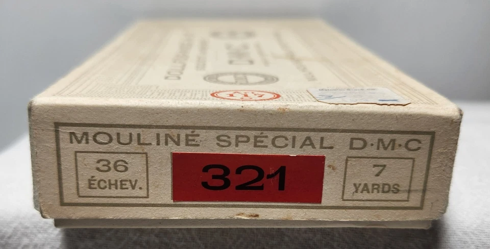 Vtg Mouline Special DMC Embroidery Thread Floss, 321 Red, Cotton 18 Skeins Box - Image 4 of 4