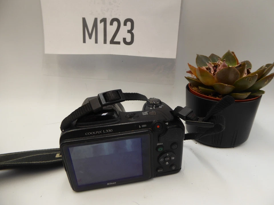 Cámara puente digital Nikon Coolpix L330 20,2 MP zoom 26x. repuestos encendidos Foto 3 de 4