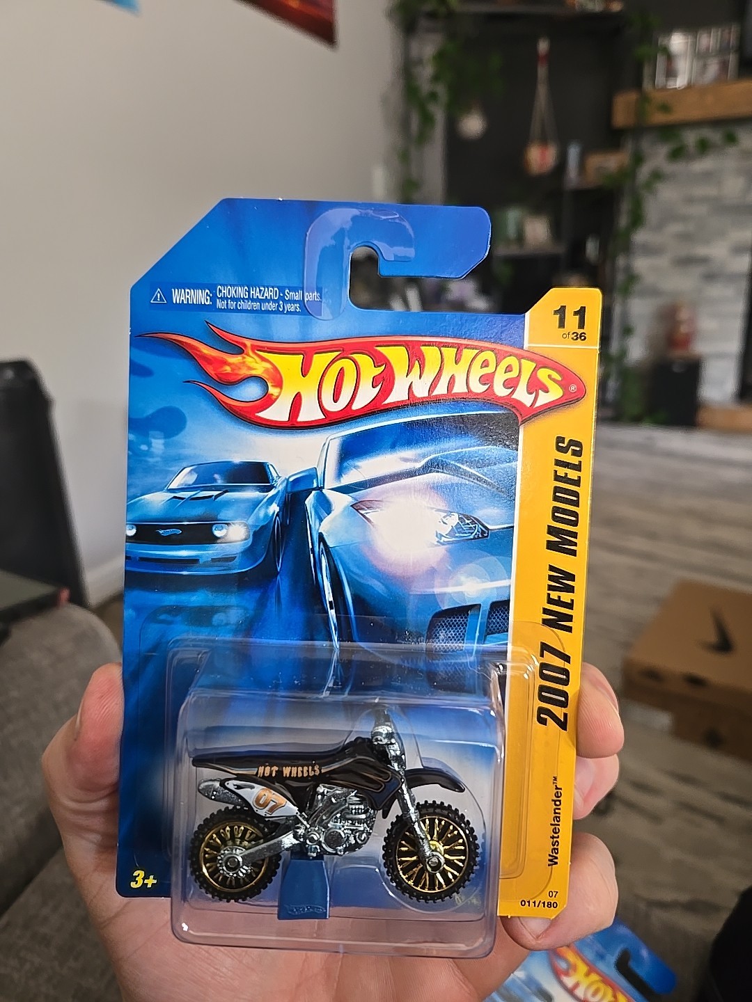 Hot Wheels 2007 New Models #11 Wastelander Black w/ Gold 07 Model