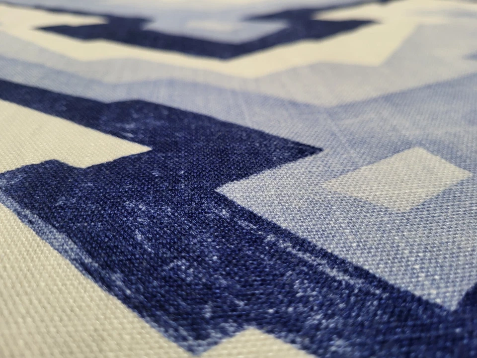 Tela Thibaut DECO MOUNTAIN BLUE Azul Marino Blanco Lino Diseñador Estampado Uph Foto 2 de 3