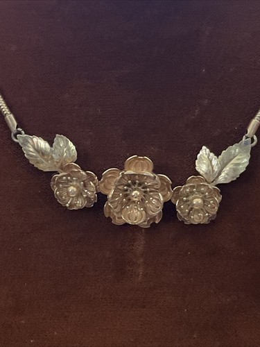 Vintage Signed Krementz Rolled Rose Gold Overlay Delicate Flower Necklace 16.5” - Picture 2 of 10
