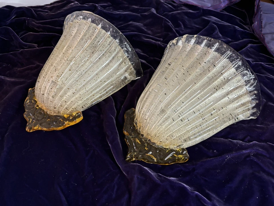 Beautiful Art Glass Blown Italian Pair Of Wall Sconces Clam Style 8”x8” Mcm - Image 2 of 4