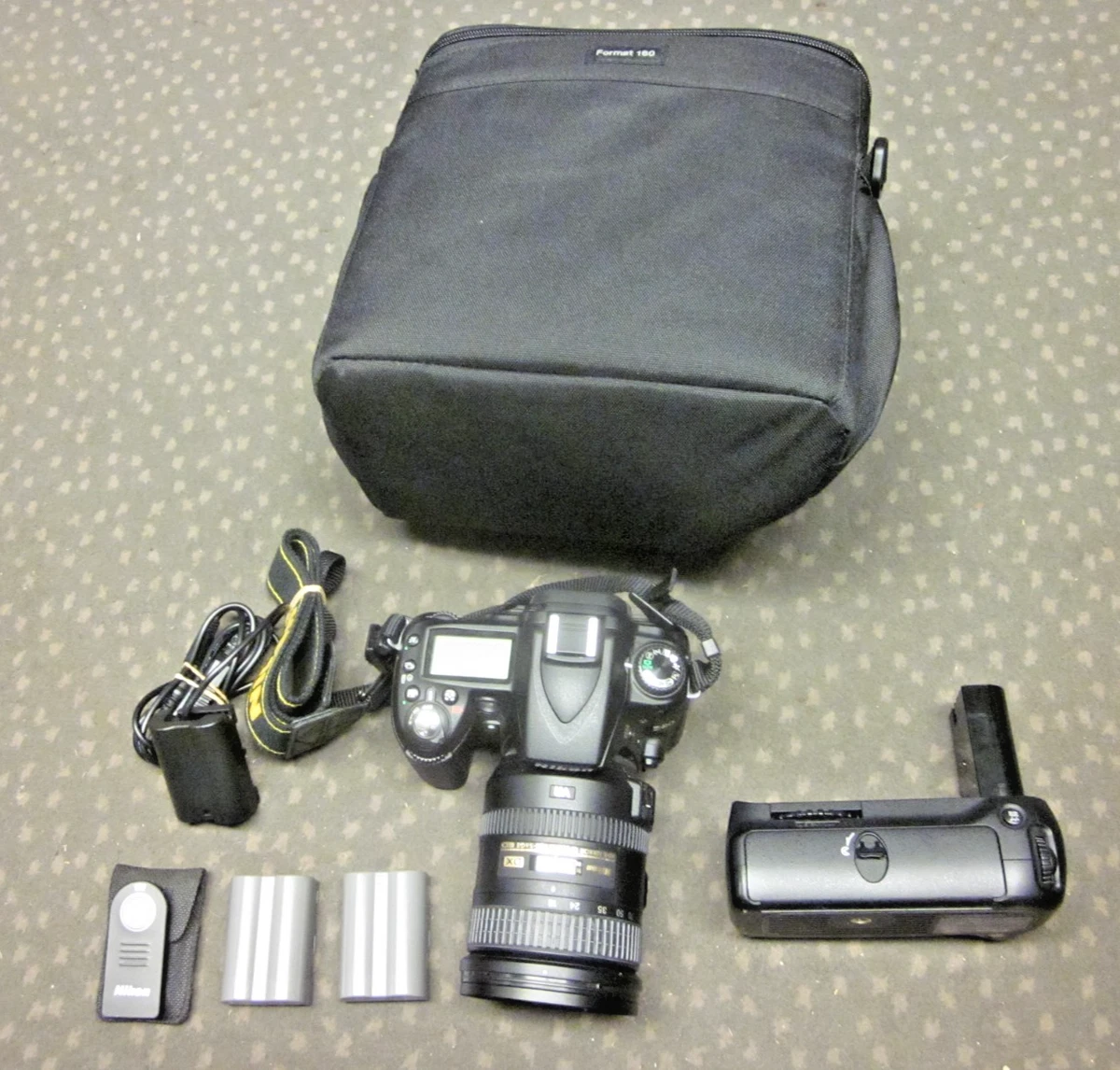 まりも　値下げ❗️ オマケ付　送料込　Nikon D90 ❤️プロ顔負け❤️Nikon D90 シングルレンズセット 連写 操作性抜群