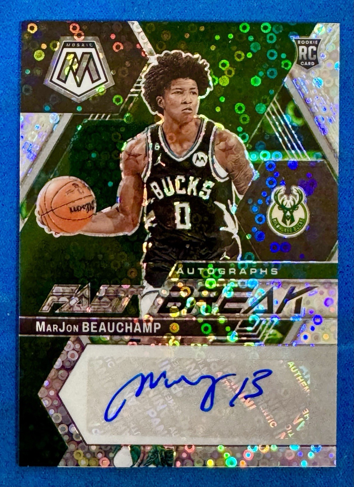 2022-23 Panini Mosaic MarJon Beauchamp Fast Break Auto RC Milwaukee Bucks