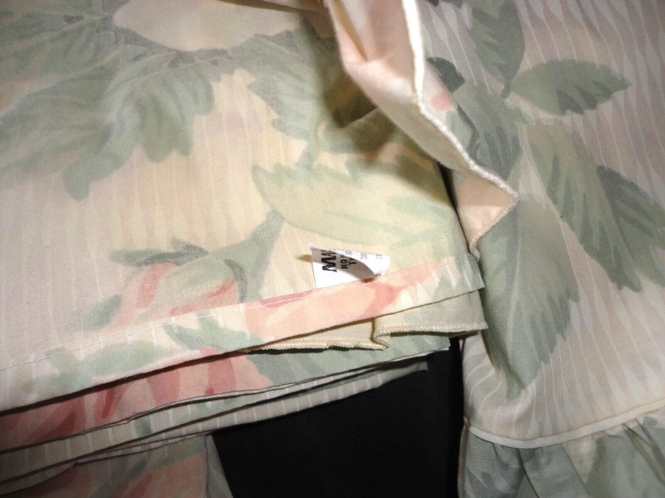 VINTAGE MARTEX MAGGIE ROSE PEACH GREEN FLORAL RUFFLED (6P) TWIN SHEET SET - Image 4 of 4