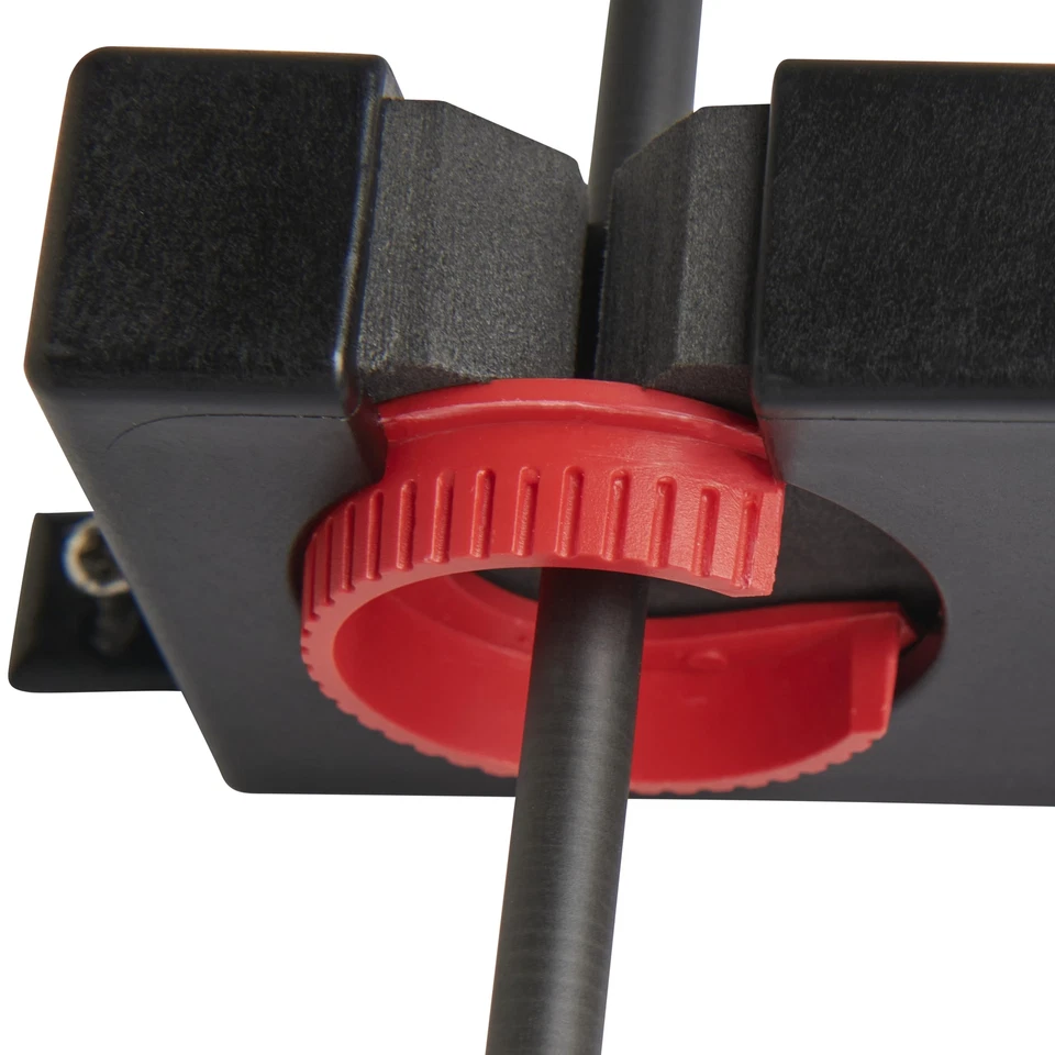 Estante de caña de pescar Berkley Twist Lock tiendas 4 cañas montaje en pared ligero Foto 2 de 4