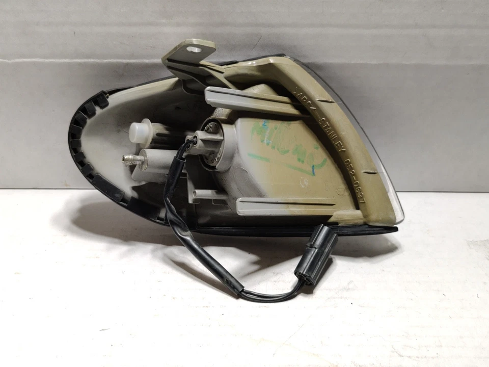 Lámpara delantera Mazda Millennia 1999, Stanley 052-0697. Señal de giro Lh, Plp,... Foto 2 de 3