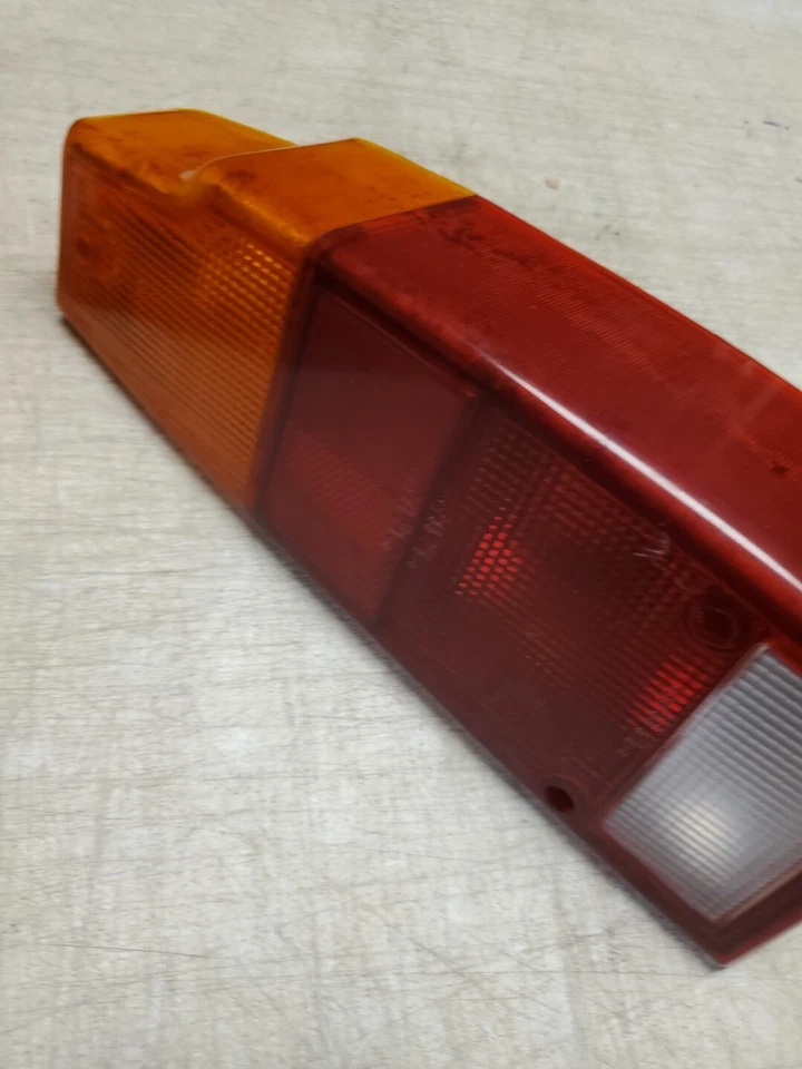 Lente luz trasera derecha izquierda VW Volkswagen Fox 1987-90 (D531) Foto 3 de 4