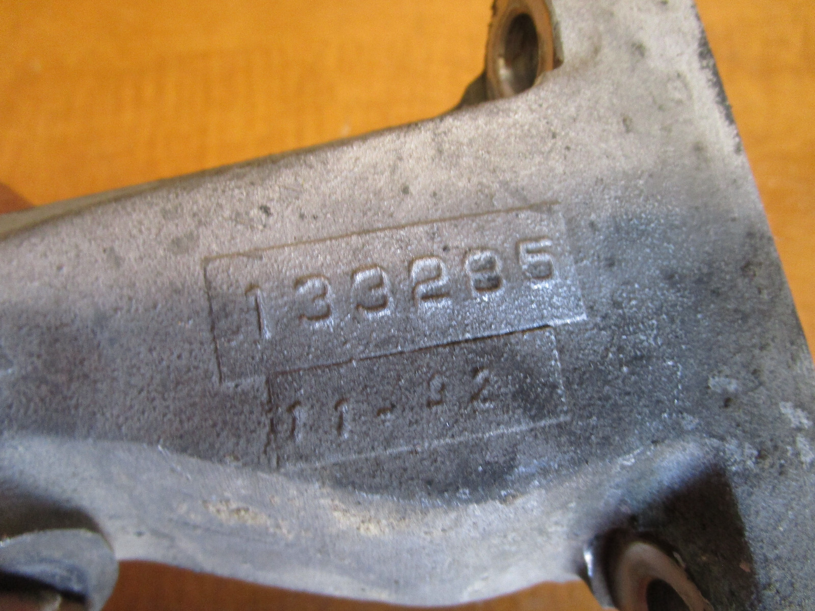 Ferrari 348,Mondial t - Motor Mount Bracket  P/N 133285