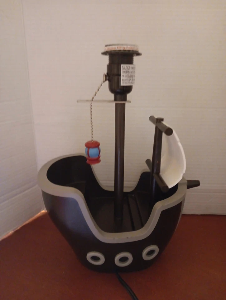 Lámpara de mesa CIRCO PIRATA Barco Pirata sin pantalla  Foto 2 de 4