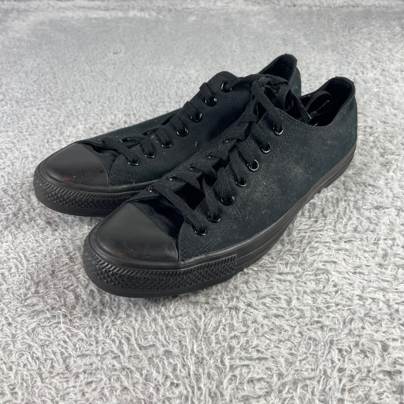 Converse Chuck Taylor All Star Low Top Black Monochrome Sneakers M5039 Mens 12 thumbnail 4