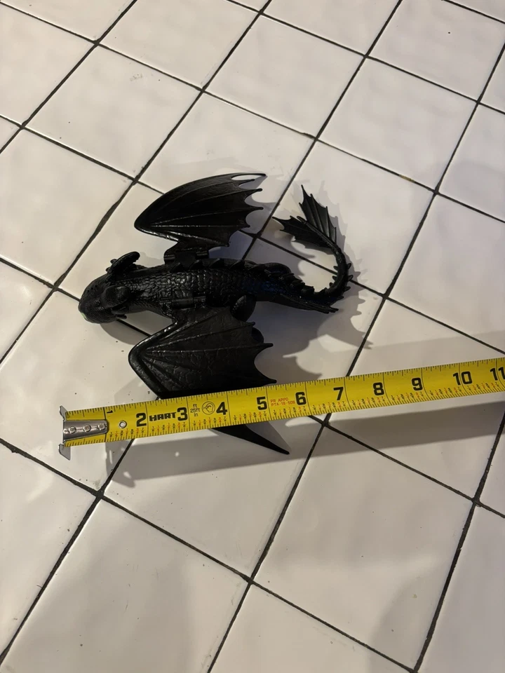 Dreamworks Cómo entrenar a tu dragón Furia nocturna sin dientes Figura Juguete 2018 Foto 4 de 4