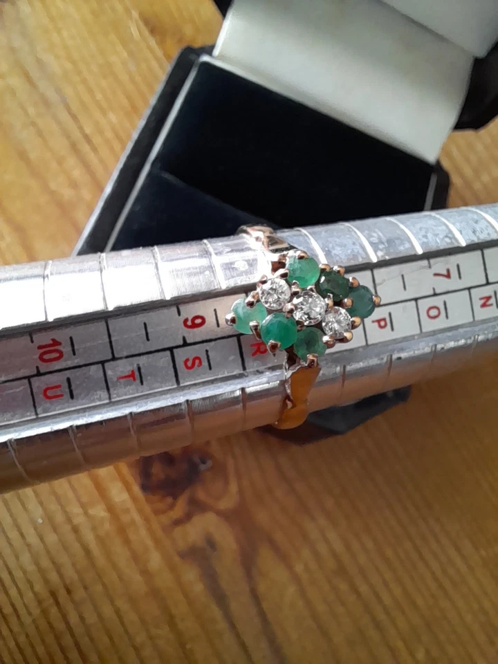 9ct Yellow Gold Brilliant Cut Diamond and Emerald Ring size Q - Image 3 of 4