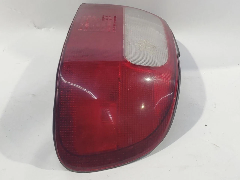 Luz trasera derecha agrietada OEM Suzuki X90 1996 1997 1998  Foto 2 de 4