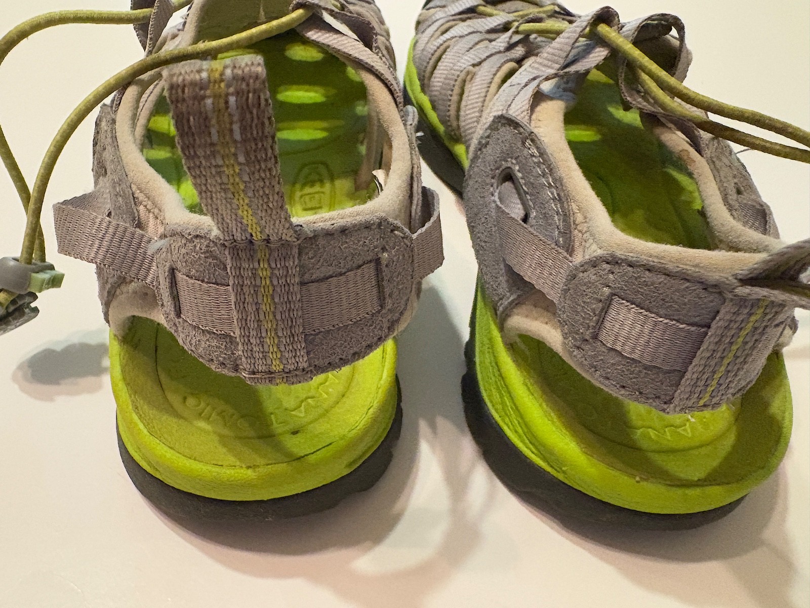 KEEN Sandali Donna Tg 9 Scarpe Acqua Punta Chiusa Impermeabili Grigio con Lime Spiaggia