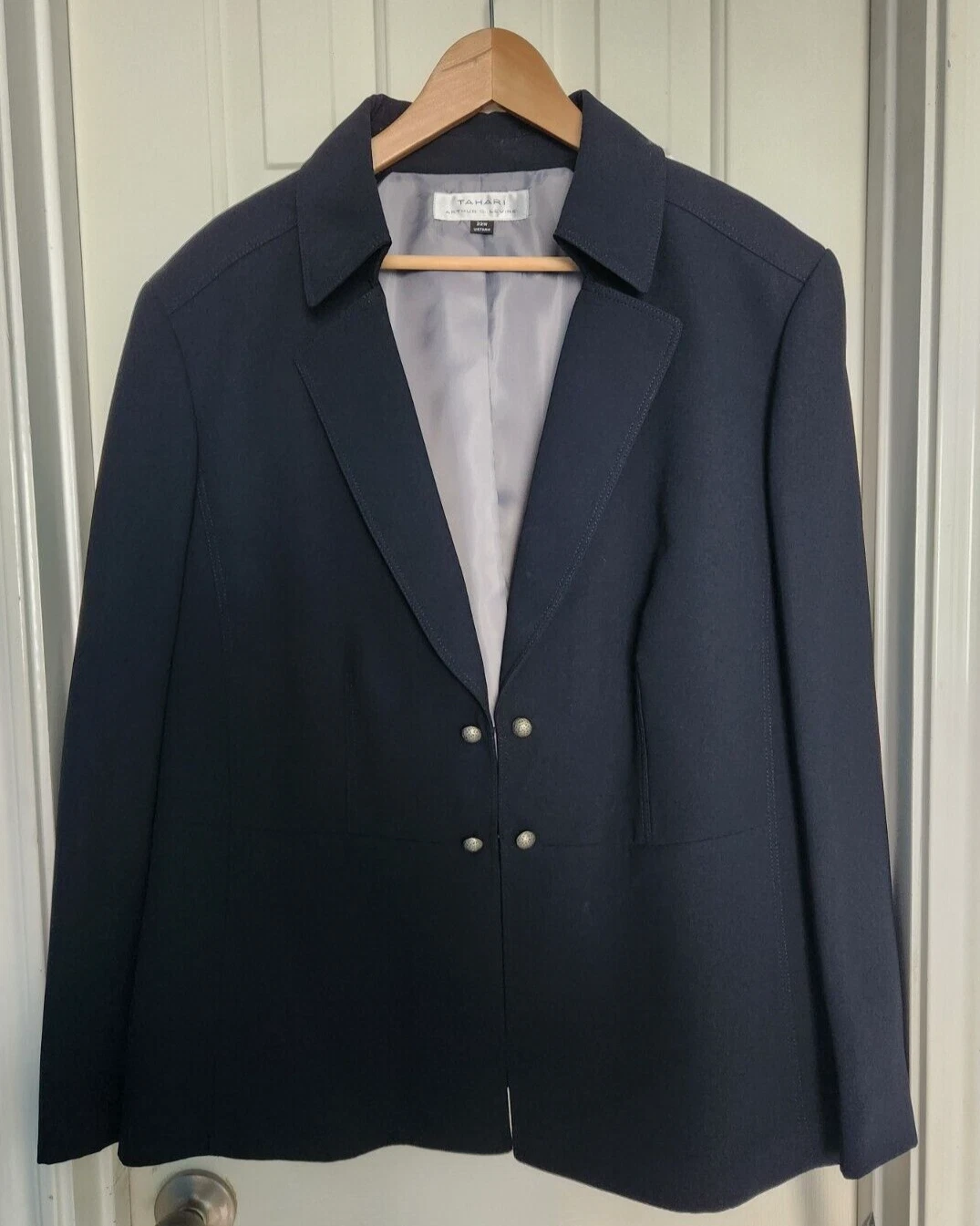 Tahari Plus Blazer - Size 22W
Opens in a new window or tab