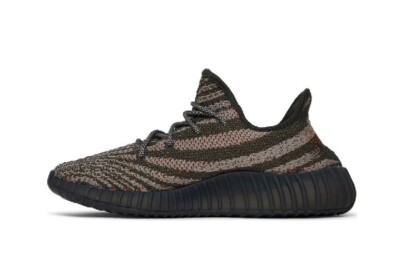 【箱付き】YEEZY BOOST 350 V2 CARBON BELUGA Yeezy Boost 350 V2 Carbon Beluga NEW IN BOX in Men's Size 12 & 13