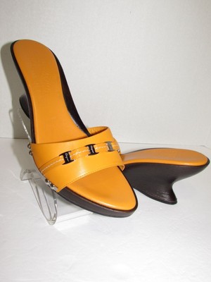 mustard color wedges